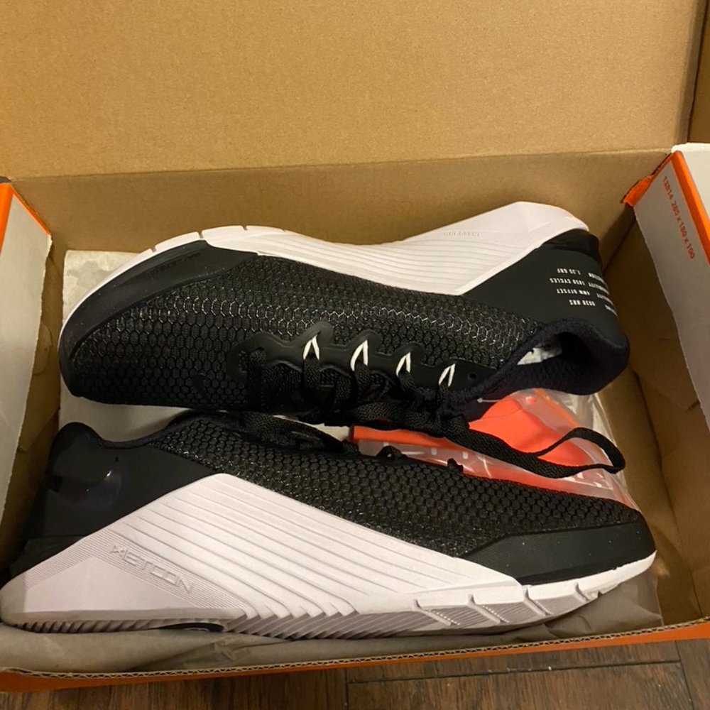 Nike Metcon 5 - SIZE 6.5